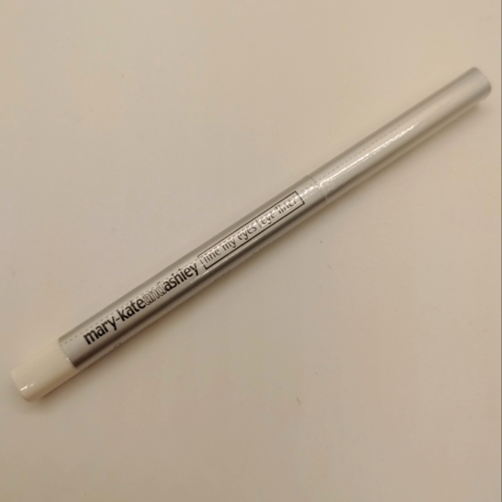 Mary Kate and Ashley Line My Eyes Eye Liner - White - New Sealed